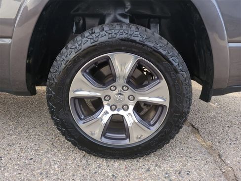Certified 2019 RAM 1500 Laramie image 14