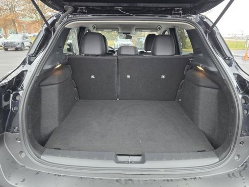 Used 2025 Nissan Kicks SR image 13