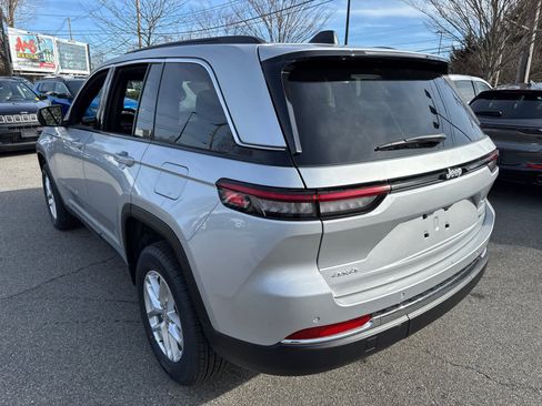 New 2025 Jeep Grand Cherokee Laredo X w/ Trailer Tow Package image 4