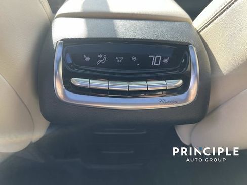 Used 2023 Cadillac XT6 Sport w/ Technology Package AWD/4WD image 34