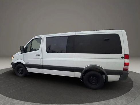 Used 2015 Mercedes-Benz Sprinter 2500 image 8