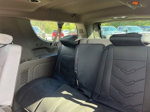 Used 2021 Chevrolet Suburban LS w/ Driver Alert Package image 28