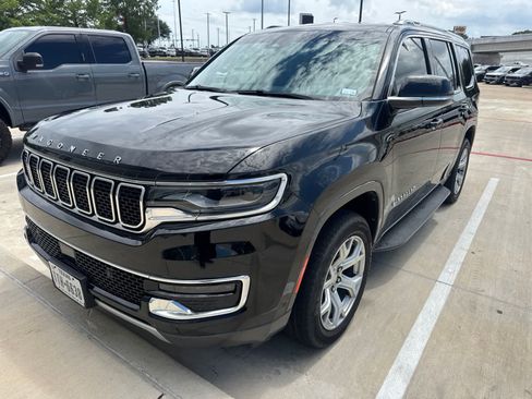 Used 2022 Jeep Wagoneer Series II AWD/4WD image 17