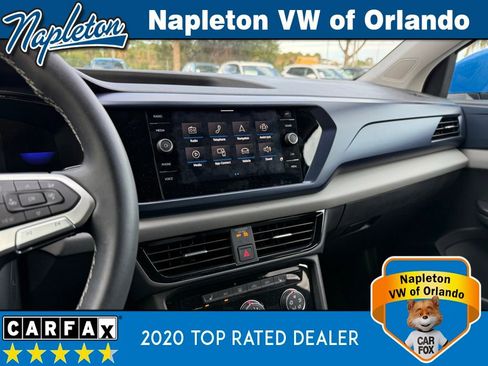 Used 2023 Volkswagen Taos SE w/ Black Wheel Package image 25