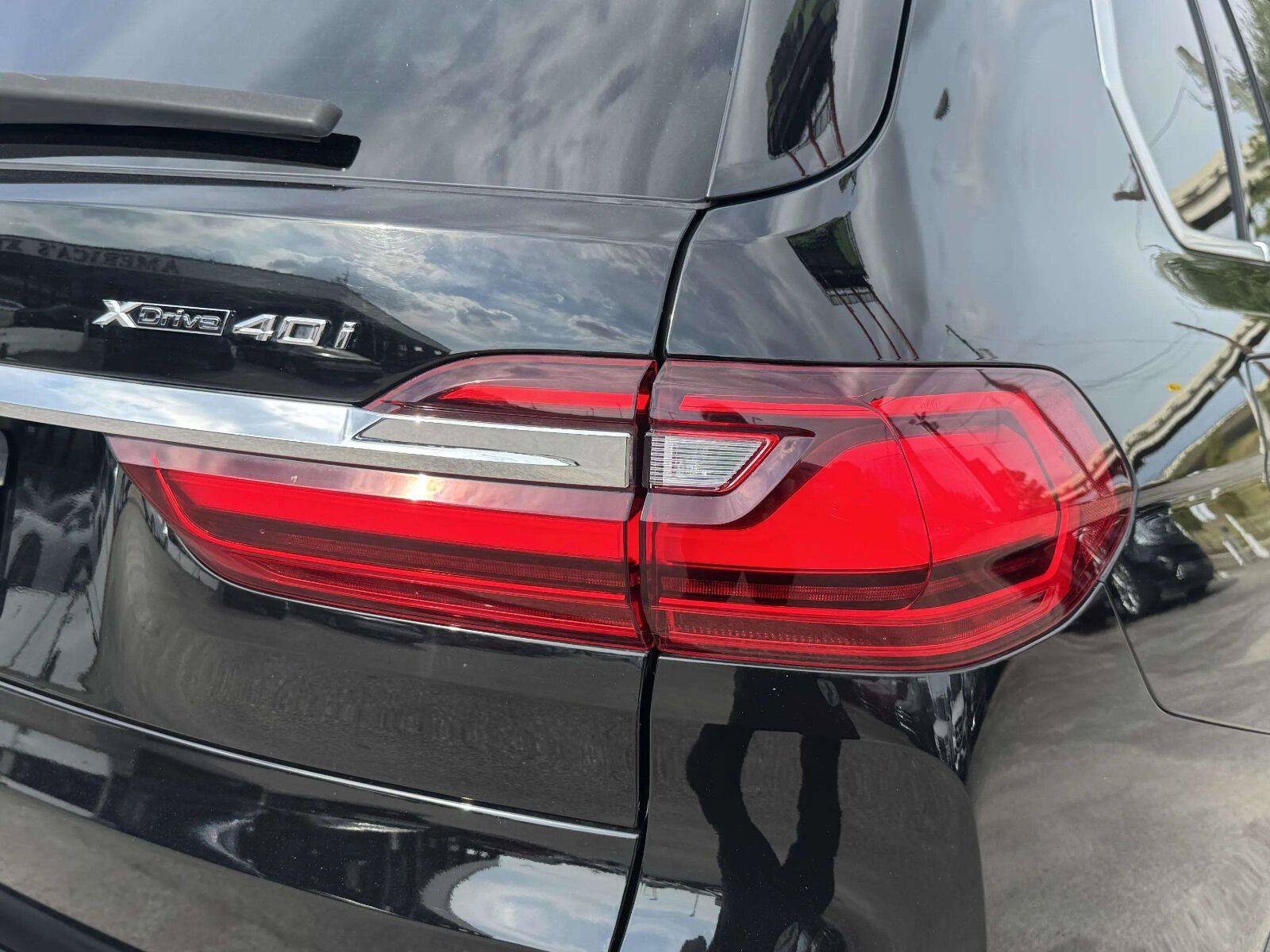 Used 2019 BMW X7 xDrive40i w/ Cold Weather Package AWD/4WD image 17