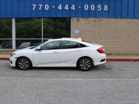 Used 2017 Honda Civic EX image 2