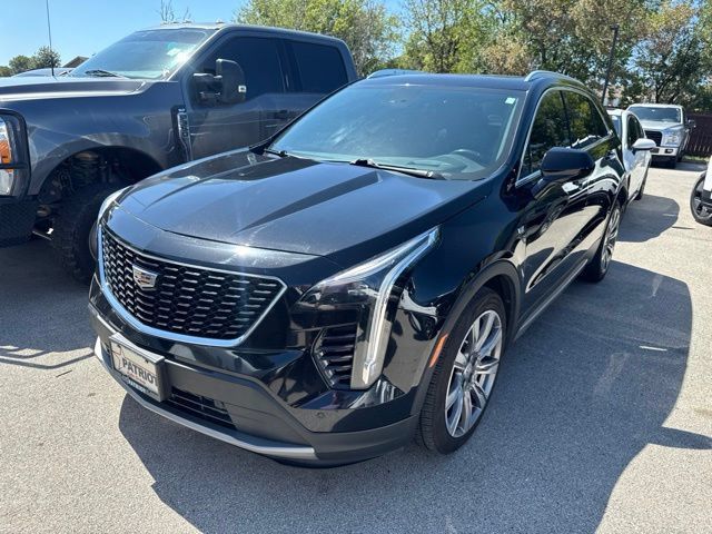 Used 2019 Cadillac XT4 Premium Luxury FWD image 3