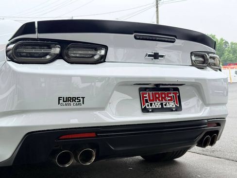 Used 2022 Chevrolet Camaro SS RWD image 8