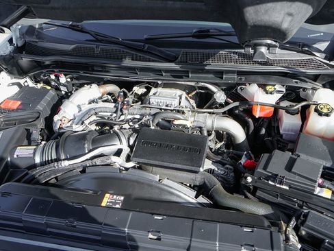 Used 2021 Chevrolet Silverado 3500 LTZ w/ LTZ Premium Package image 12