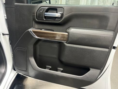 Used 2022 Chevrolet Silverado 2500 LT AWD/4WD image 12