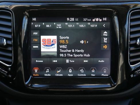 Used 2017 Jeep Compass Limited w/ Navigation Group image 17