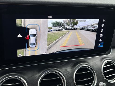 Used 2023 Mercedes-Benz E 350 Sedan image 14