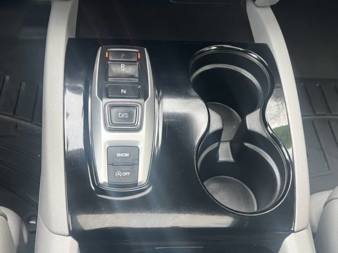 Used 2017 Honda Pilot Touring image 35
