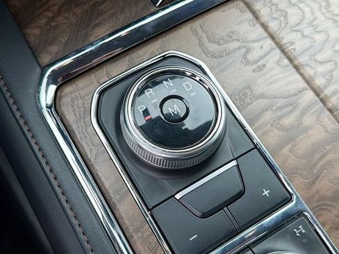 Used 2019 Ford Expedition Platinum AWD/4WD image 18