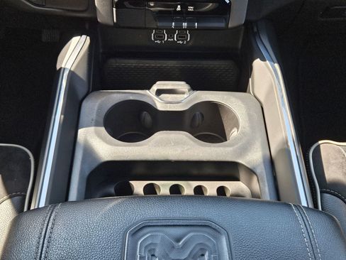 Used 2024 RAM 1500 Laramie image 12