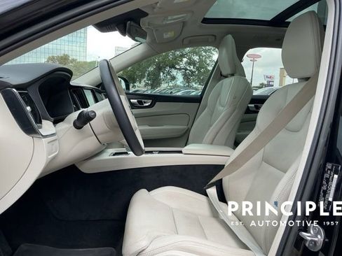 Certified 2023 Volvo XC60 B5 Ultimate w/ Climate Package FWD image 28