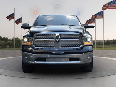 Used 2015 RAM 1500 Laramie w/ Convenience Group image 10
