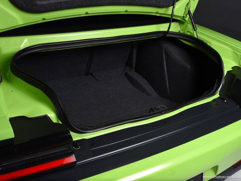 Used 2015 Dodge Challenger SRT Hellcat image 19