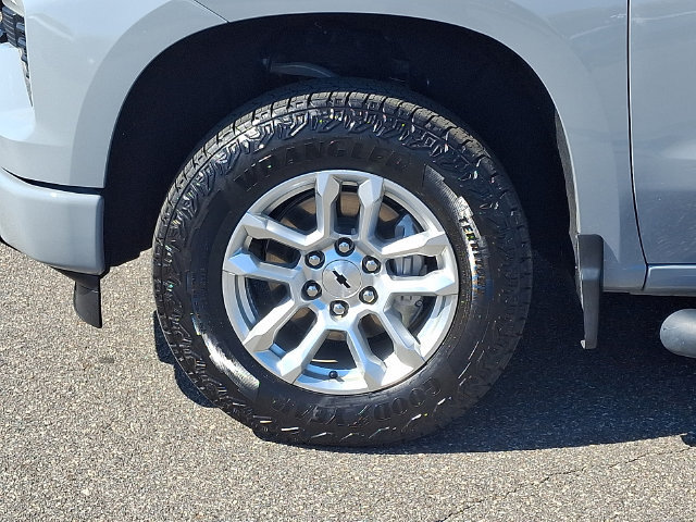 Used 2025 Chevrolet Silverado 1500 RST w/ Convenience Package II AWD/4WD image 8