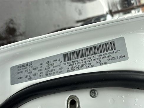 Used 2018 RAM 2500 Tradesman w/ Chrome Appearance Group image 34