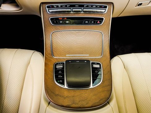 Used 2022 Mercedes-Benz E 350 Sedan image 20