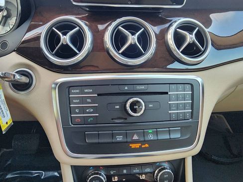 Used 2016 Mercedes-Benz GLA 250 image 29