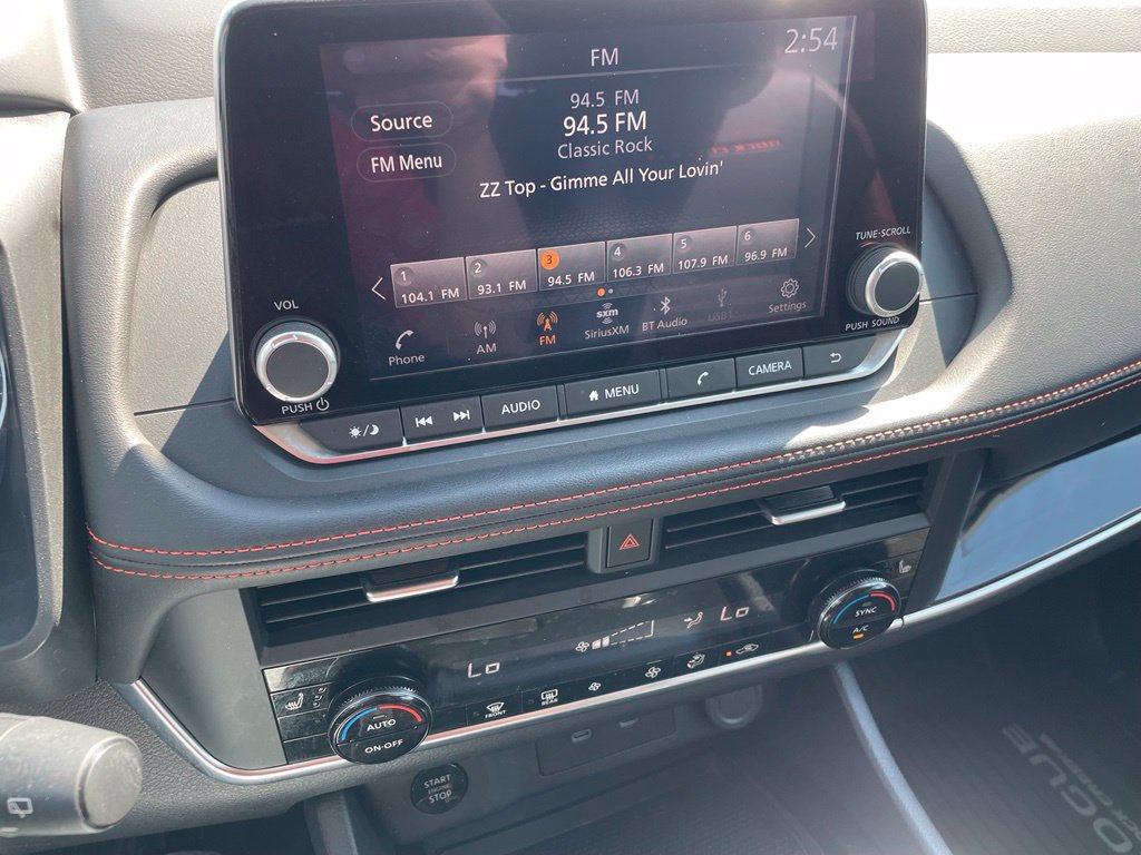 Certified 2025 Nissan Rogue SV AWD/4WD image 13