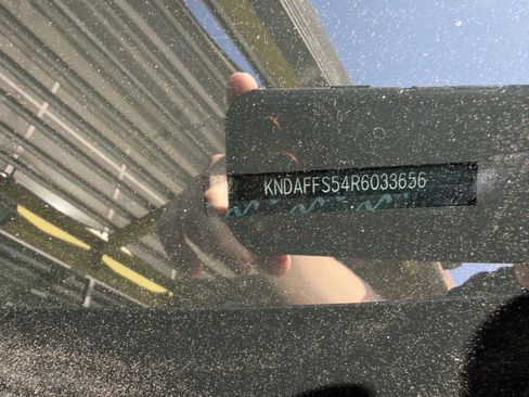 Used 2024 Kia EV9 Wind image 45