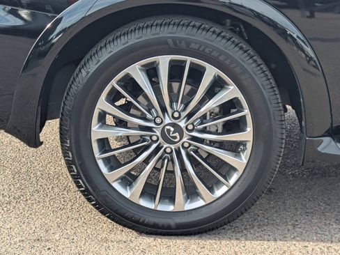 Used 2021 INFINITI QX80 Sensory w/ All-Season Package image 10