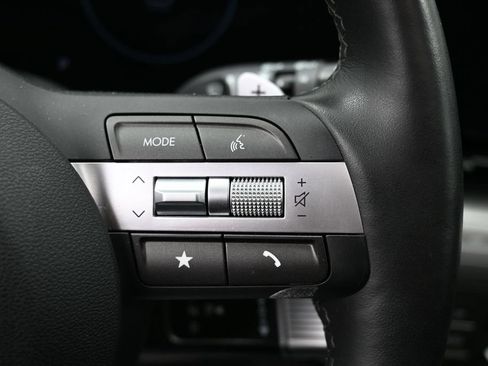 Used 2024 Hyundai Kona Limited FWD image 17