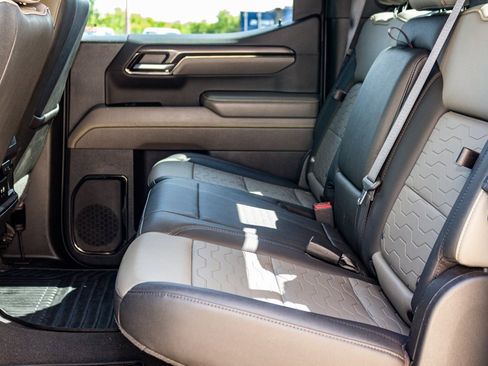 Used 2022 Chevrolet Silverado 1500 ZR2 w/ Technology Package image 30