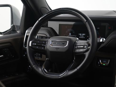 Used 2025 GMC Yukon Denali Ultimate w/ LPO, Floor Liner Package image 21