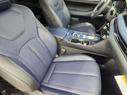 Certified 2026 INFINITI QX60 Sport w/ Dark Cargo Package AWD/4WD image 14