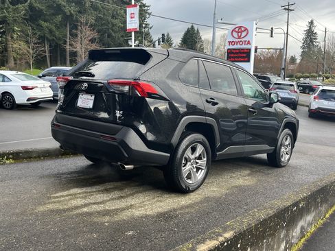 Certified 2024 Toyota RAV4 XLE AWD/4WD image 7