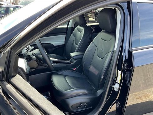 Used 2022 Jeep Compass Limited AWD/4WD image 23