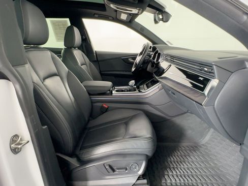 Used 2021 Audi Q8 Premium Plus w/ Premium Plus Package image 31
