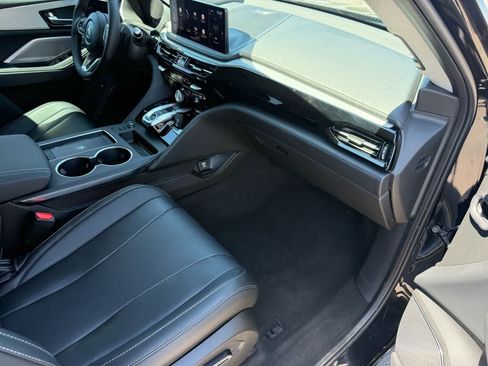 Used 2025 Acura MDX SH-AWD w/ Technology Package image 27
