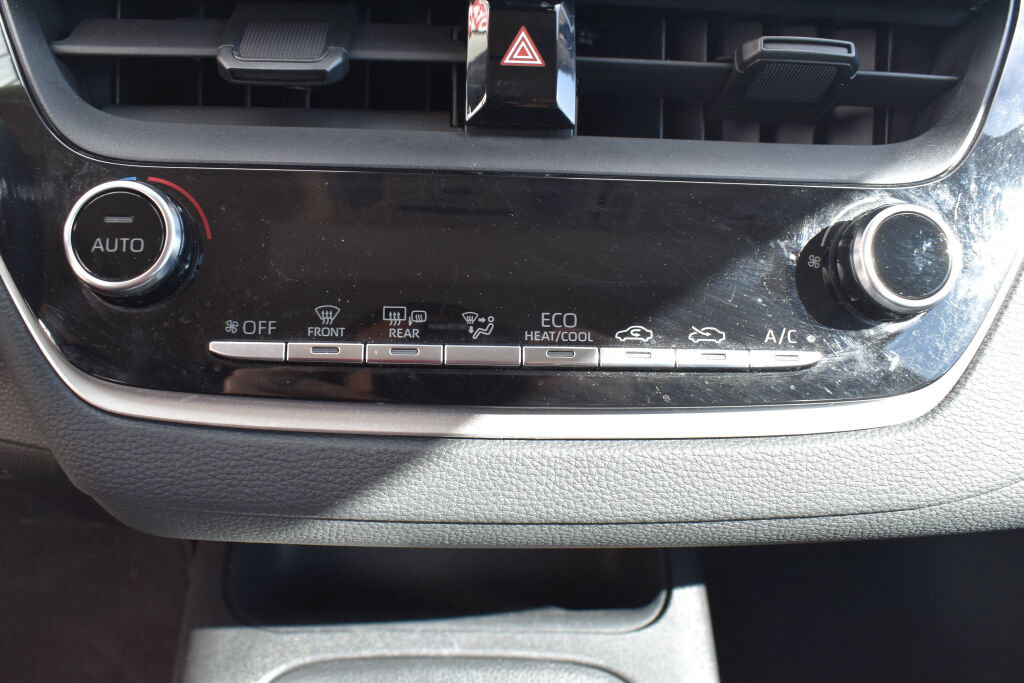 Certified 2021 Toyota Corolla LE w/ Carpet Mat Package (TMS) FWD image 12