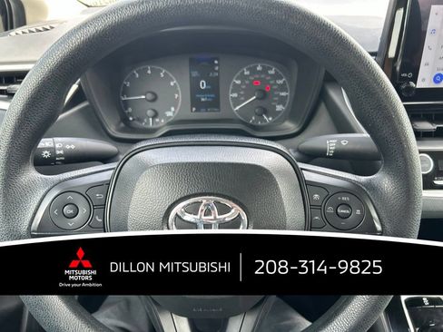 Used 2025 Toyota Corolla LE FWD image 2