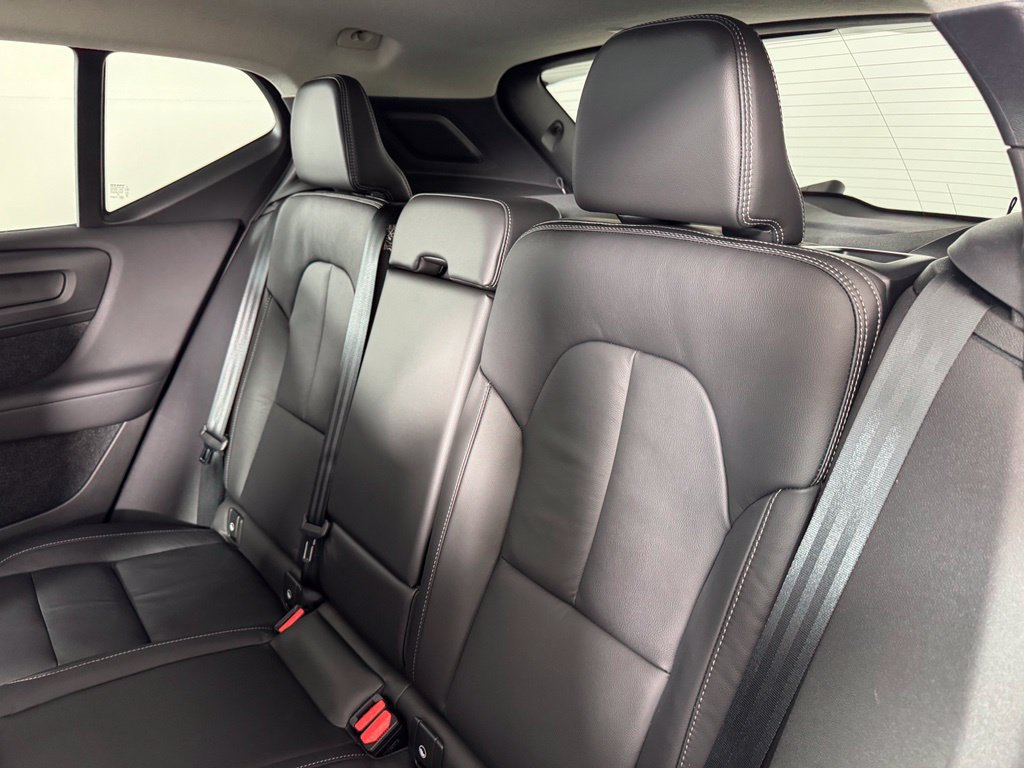 Certified 2024 Volvo XC40 B5 Core AWD/4WD image 14