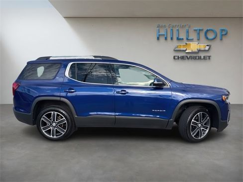 Used 2023 GMC Acadia SLT w/ Preferred Package image 3