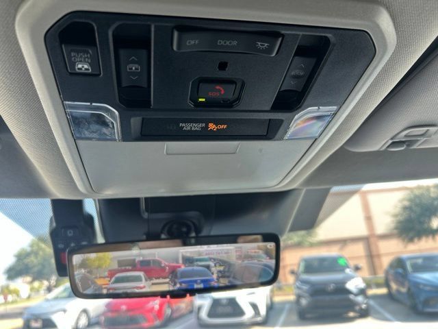 Used 2023 Toyota Tundra Limited AWD/4WD image 26