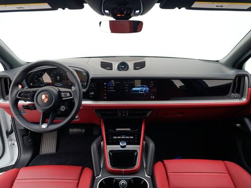 New 2026 Porsche Cayenne image 19