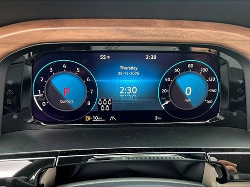 New 2025 Volkswagen Atlas SE image 19