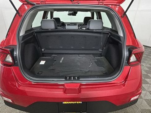 Used 2022 Hyundai Venue Limited w/ Cargo Package FWD image 28