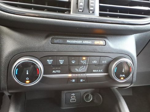 Used 2025 Ford Escape ST-Line image 21