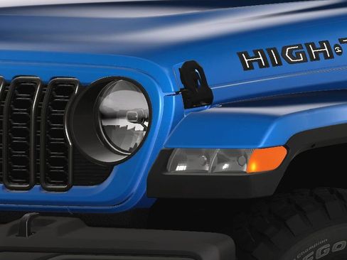 New 2025 Jeep Gladiator Sport image 13