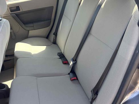 Used 2011 Ford Focus S FWD image 9