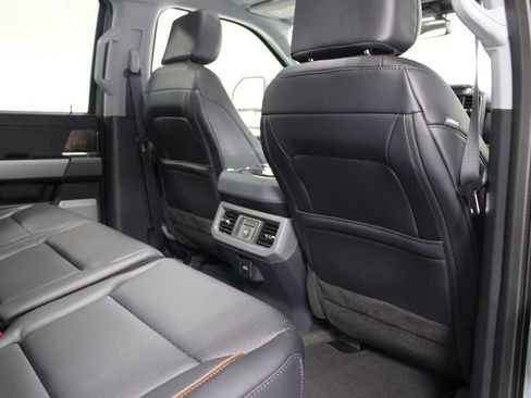 New 2026 Ford F250 Lariat w/ Chrome Package image 32