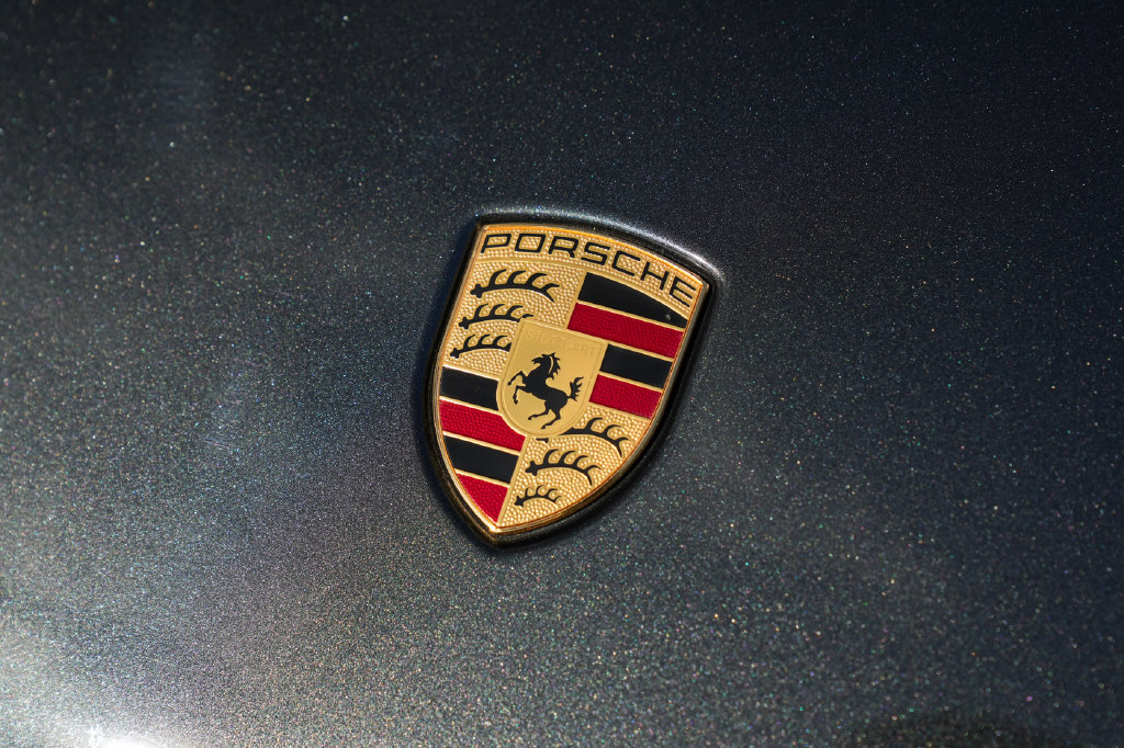 Certified 2026 Porsche Macan AWD/4WD image 8